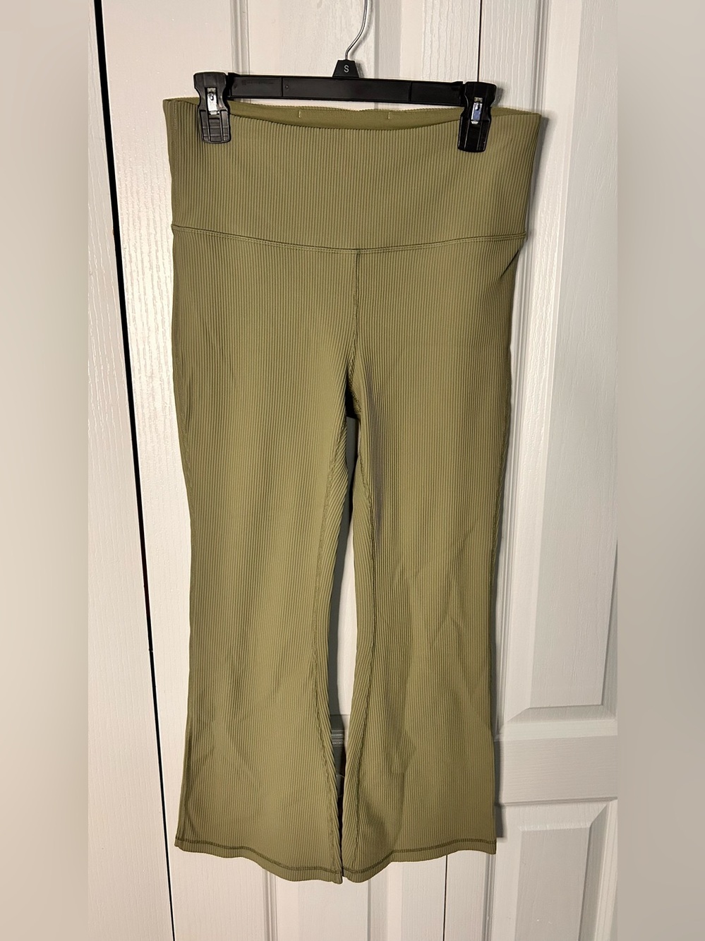 Athleta Elation Rib Crop Flare Pants Green Large High Rise Ribbed Activewear